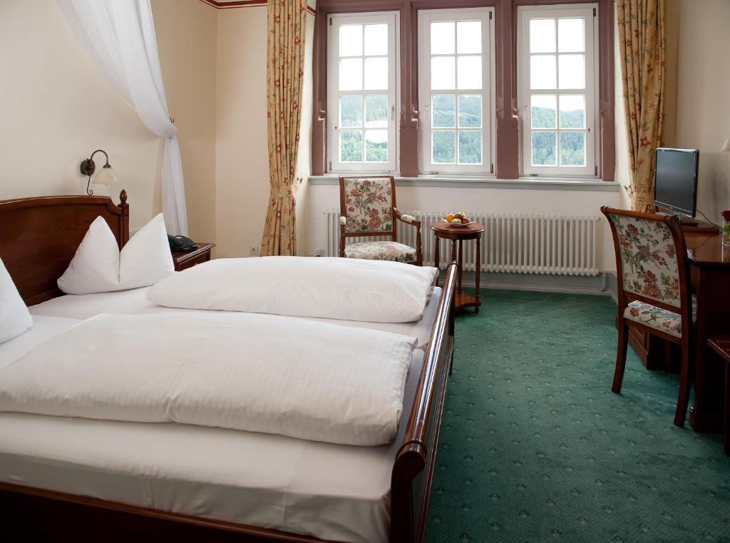 Schlosshotel Хиршхорн Стая снимка