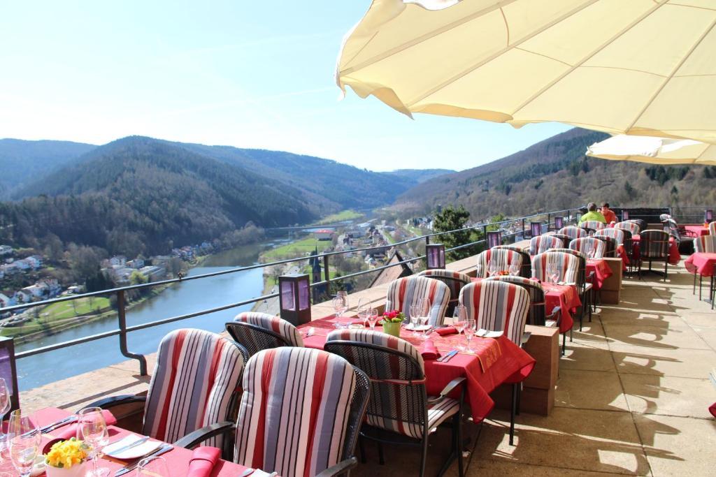 Schlosshotel Хиршхорн Екстериор снимка